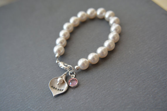 زفاف - Flower girl bracelet, flower girl gift, Wedding Flower Girl Jewelry, pearl bracelet, Name Pearl Bracelet, Children Personalized Bracelet