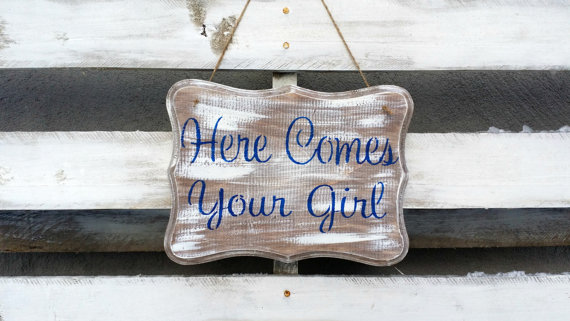 Mariage - Rustic Here Comes Your Girl Wedding Sign, Rustic Wedding Decor, Rustic Wood Wedding Sign, Ring Bearer Sign, Flower Girl Sign