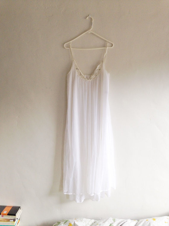 زفاف - Vintage Lingerie - 1960s Long White Ethereal Embroidered Maxi Nightgown