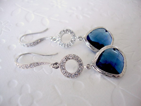 زفاف - Sapphire drop earring /  Wedding earings / Blue sapphire / Bridesmaid Jewelry / Sparkly Swarovski / Preppy Wedding jewelry / Valentines day