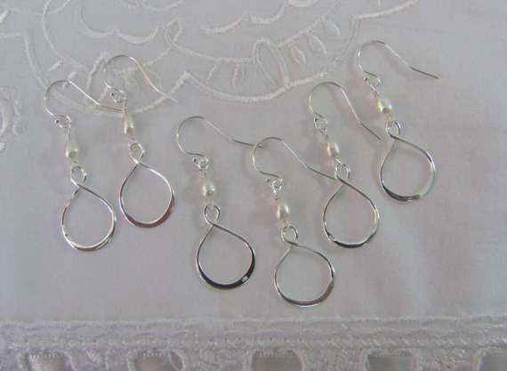 Mariage - Freshwater Pearl Sterling Silver Infinity Earrings, Infinity Wedding Jewelry, Bride or Bridesmaid Earrings, Bridal Jewelry, White Pearls