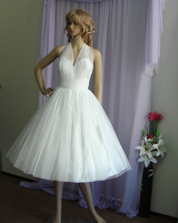 Mariage - Emma - Gorgeous Retro Style Wedding Dress. Tea Length.