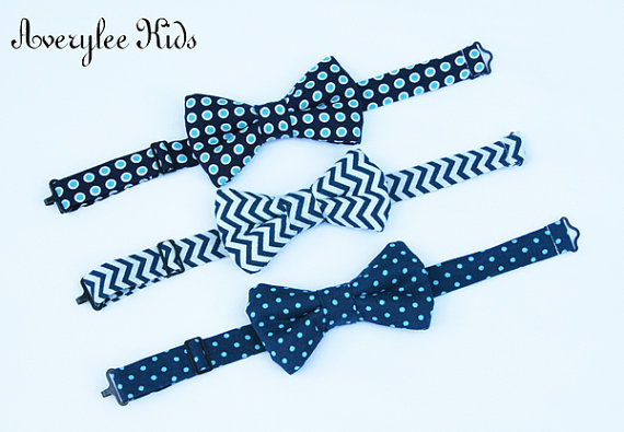 Mariage - Boys Bow Tie in Navy Blue, Chevron, Polka Dot, Checked, Toddler, Infant, Young Boys, Wedding Ring Bearer