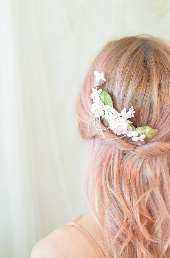 Hochzeit - Wedding comb, floral hair comb, ivory flower hair piece, bridal headpiece, hair accessory