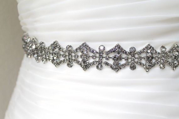 زفاف - Bridal smokey gunmetal  rhinestone sash.  Antique silver crystal  vintage jewel wedding belt.