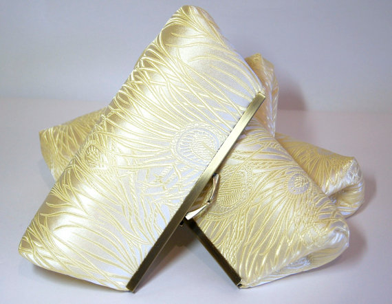 زفاف - EllenVintage Peacock Cream & Light Gold Clutch with Silk lining (choose your color) , Bridesmaid gift, Wedding clutch, Bridesmaid clutch