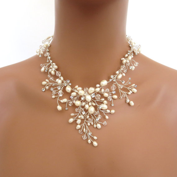 Свадьба - Bridal freshwater pearl necklace set, Wedding jewelry set, Swarovski crystal necklace and earrings