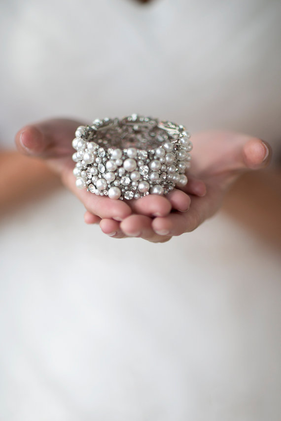 Hochzeit - Wedding Pearl Bracelet, Bridal Jewelry,  Bridal Bracelet, Wedding Bracelet