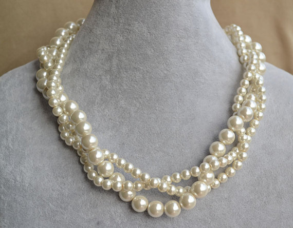 Mariage - ivory pearl Necklaces,Glass Pearl Necklace, Triple Pearl Necklace,Wedding Necklace,bridesmaid necklace,Jewelry