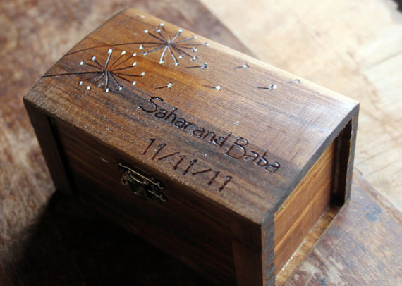 زفاف - Rustic Woodburned Ring Bearer Box - Dandelion