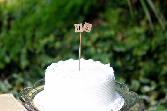Hochzeit - Scrabble Wedding Cake Topper 