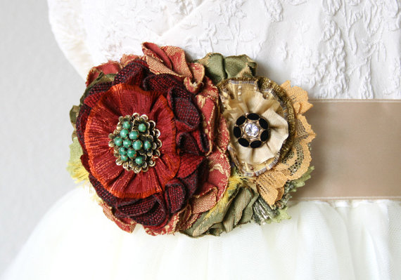 زفاف - Red Floral Wedding Sash, Bridal Belt, Colorful Flower Sash, Unique Bridal Sash, Red and Gold Sash, Fabric Flower Sash
