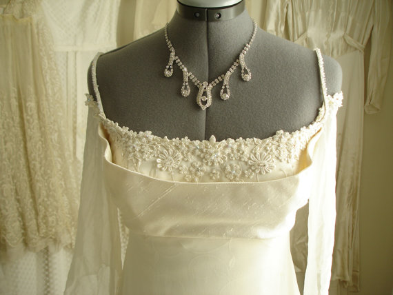 زفاف - Vintage Mid Century Ivory Silk Shantung and Chiffon Wedding Dress w/ Floral Lace Beads & Detachable Sleeves