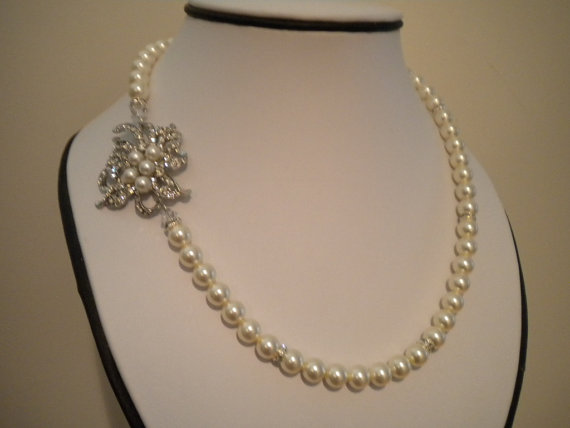 Hochzeit - Bridal Pearl Necklace, Rhinestone and Pearl Necklace, Vintage Style Bridal Necklace, Wedding Jewelry AMY
