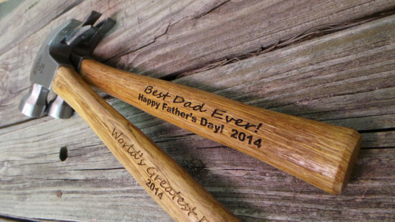 Свадьба - Set of Two Engraved Wooden Handled Hammer - Groomsmen Gift - Personalized Hammer - Father's Day Gift - Gift for Dad