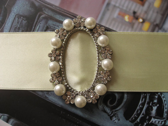 Wedding - Oval sparkle bridal wedding brooch, buckle sparkling supply, rhinestone crystal sash, rhinestone sash brooch, crystal brooch belt sash