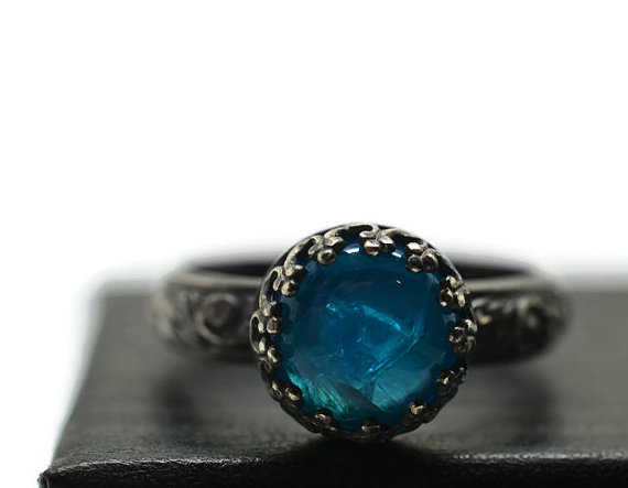 Mariage - Neon Apatite Ring, Oxidized Silver Ring, Floral Band, Bright Blue Gemstone, Engagement Ring