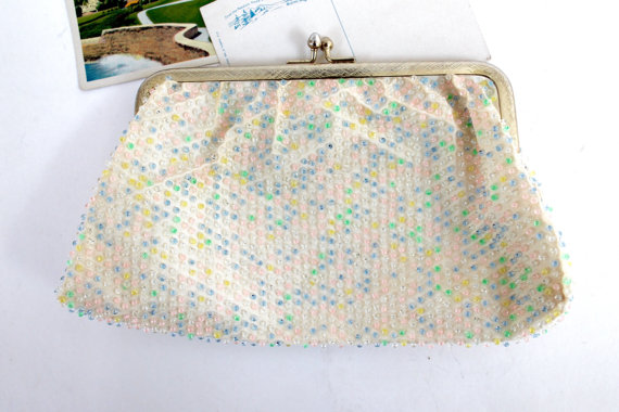 Mariage - 1960s Pastel Beaded Clutch/ Easter Sunday/ Spring Wedding