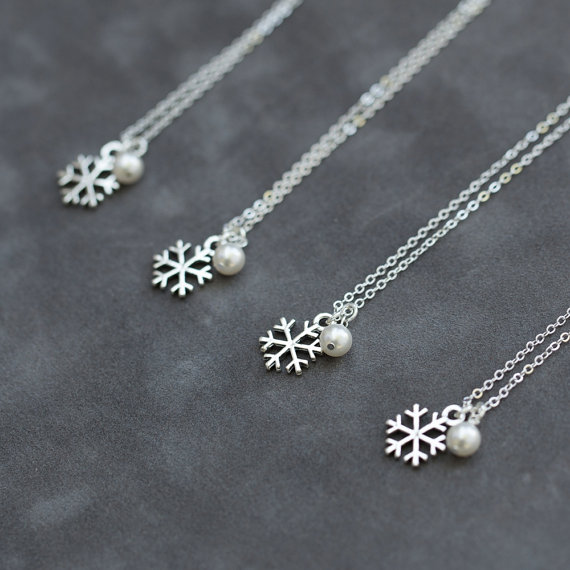 Свадьба - Winter Bridesmaid Set of 7 Necklaces, Sterling Silver Snowflake Jewelry, Bridal Party Thank You Gifts, Pearl Winter Wedding Jewelry