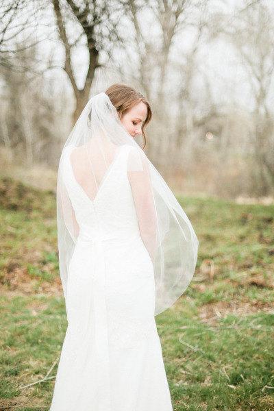 Свадьба - Fingertip length Wedding Bridal Veil white, ivory, Wedding veil bridal Veil Fingertip length veil bridal veil cut edge veil