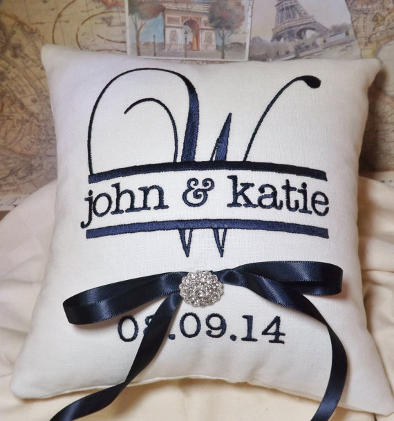 Mariage - Ring Bearer Pillow, Personalized ring bearer pillow, wedding pillow, embroidered ring pillow, custom ring pillow, Mr. & Mrs. ring pillow