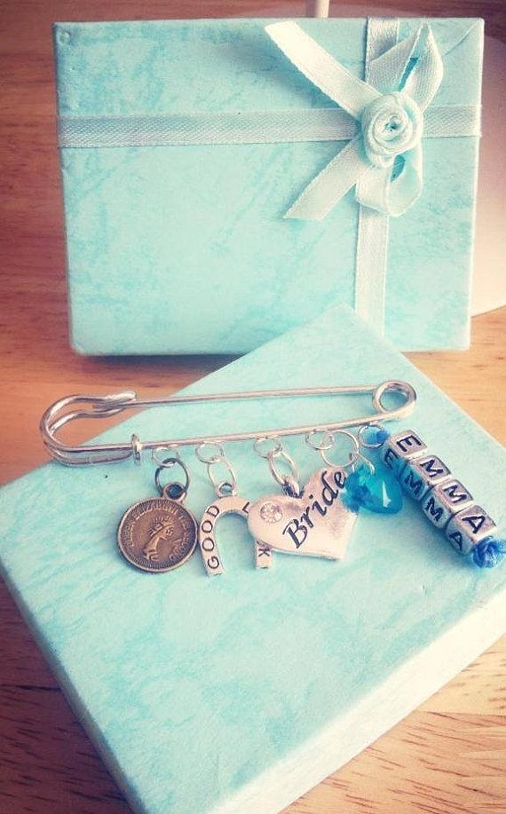 زفاف - Something Blue Bridal Garter Charm Kilt Pin With Gift Box! Swaroskvi Crystal.