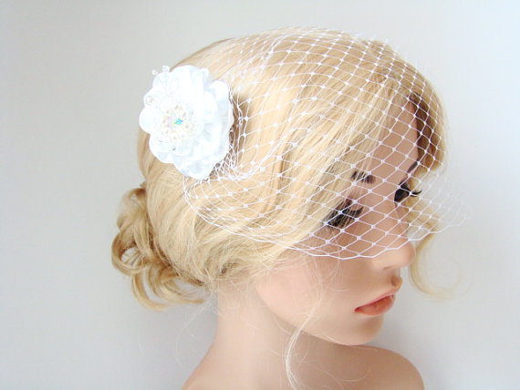 Wedding - White Veil Bridal Headpiece - Birdcage Veil Fascinator Silk Flower Bridal Fascinator - Bridal Veil with Flower Bridal Hair Clip Wedding VEIL