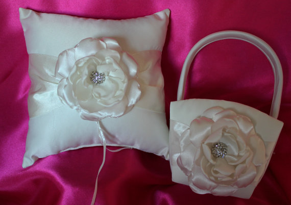 Mariage - Cream or White Ring Bearer Pillow and Flower Girl Basket with Handmade Singed Flower with Rhinestones