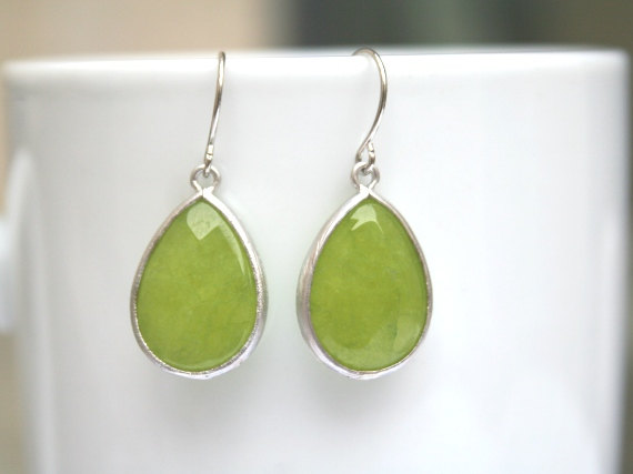 زفاف - Silver Apple Green Earrings. Green Earrings. Bridesmaid Earrings. Bridesmaid Gifts.Wedding Jewelry.Bridal Jewelry.Apple Green.Jade Earrings.