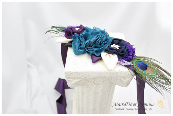 زفاف - READY TO SHIP Bridal Sash / Custom Wedding Bridesmaids Belt in Purple, Navy Blue, Teal, Black Turquoise, Peacock and Ivory with Feathers