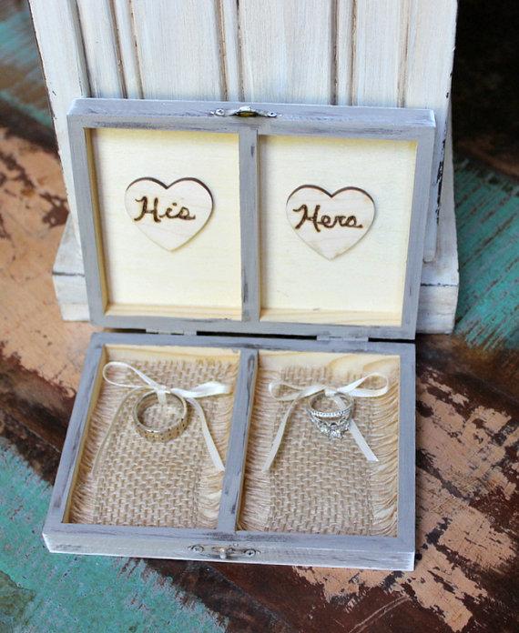 زفاف - Ring Bearer Box Ring Pillow Rustic Burlap Wedding Personalized with Wood Heart (Your Color Choice)