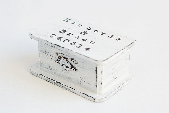 زفاف - Hand painted, personalized "Shabby Chic" wedding ring box with hand stamped typewriter text - black and white rustic style, vintage style