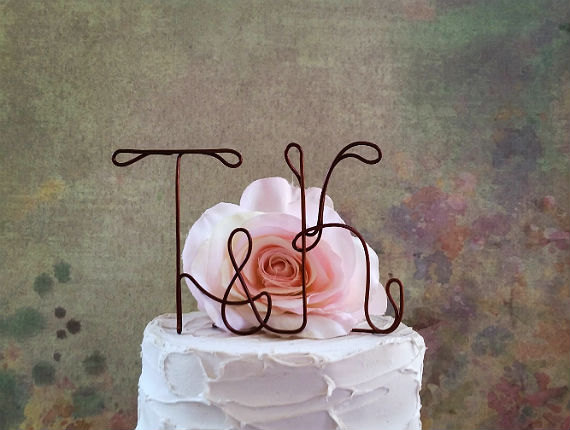 زفاف - Personalized Bride and Groom Initials Wedding Cake Topper, Rustic Wedding Cake Topper, Shabby Chic Wedding Cake Topper, Wedding Cake Topper