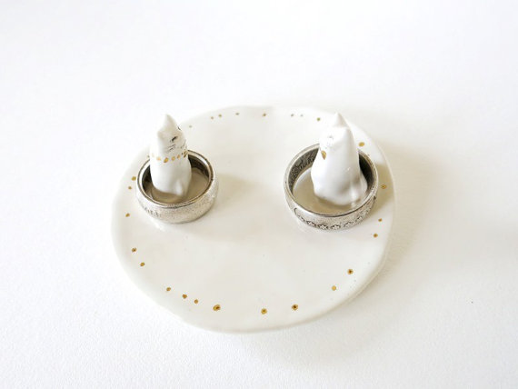 Hochzeit - Wedding Band Dish Cat Ring Holder Porcelain Ring Dish Duo Ring Cat Lover Couple Cat Wedding Bearer White Ring keeper Ceramic Jewelry Dish
