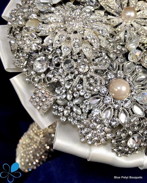 Mariage - Bling! Brooch Bouquet
