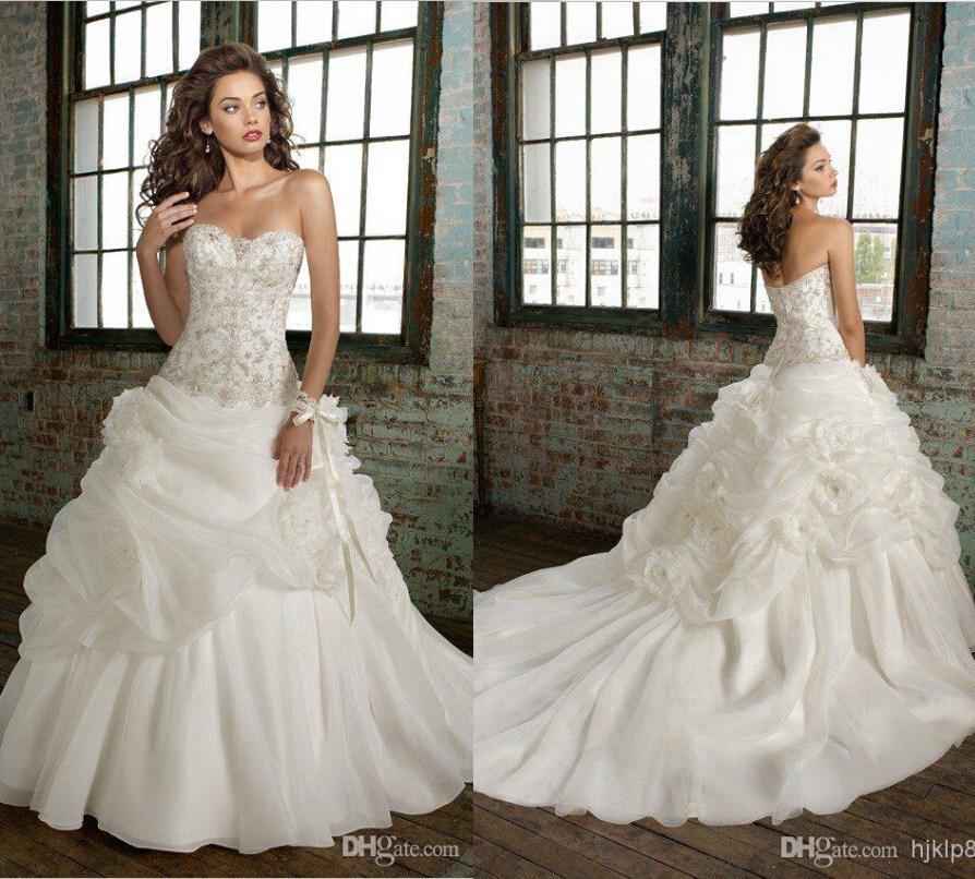 Mariage - 2014 Sweetheart Strapless Beading Applique Bodice Ruffles Wedding Dresses Pleated Organza Bridal Gowns Handmade Flowers Wedding Dress Online with $126.3/Piece on Hjklp88's Store 