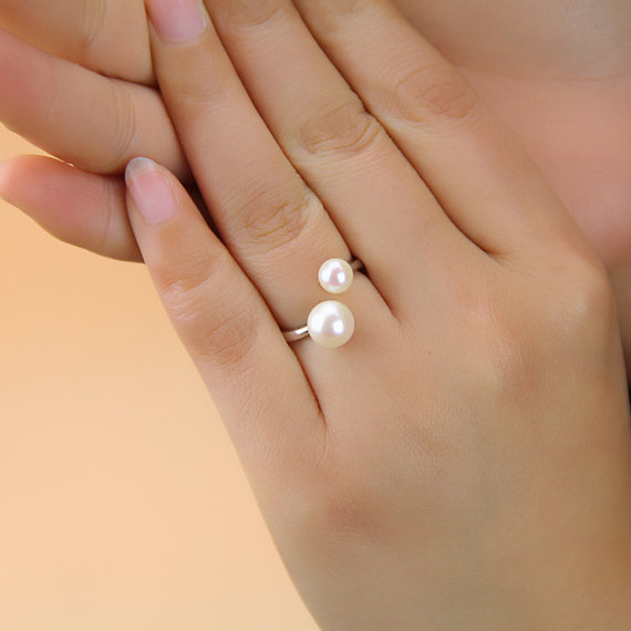 زفاف - Midi ring,double pearl rings,pearl promise ring,pearl engagement ring,two pearl ring,sterling silver butterfly open ring,cubic zirconia ring