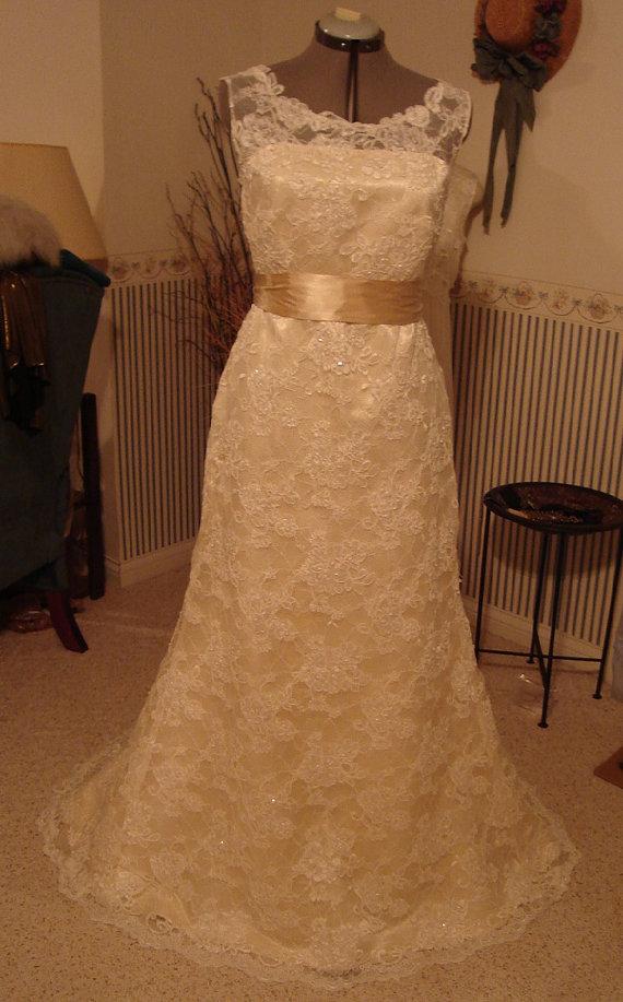 زفاف - Super elegant French Lace Wedding Dress, modified to your specifications, Alencon or Chentilly Lace, with train, Deep back