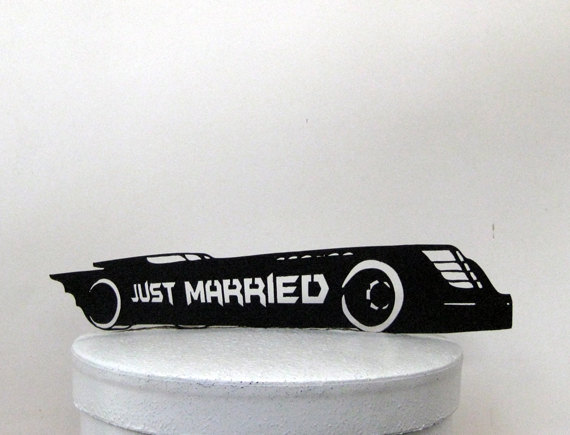 Mariage - Wedding Cake Topper - Batmobile cake topper with Just Married