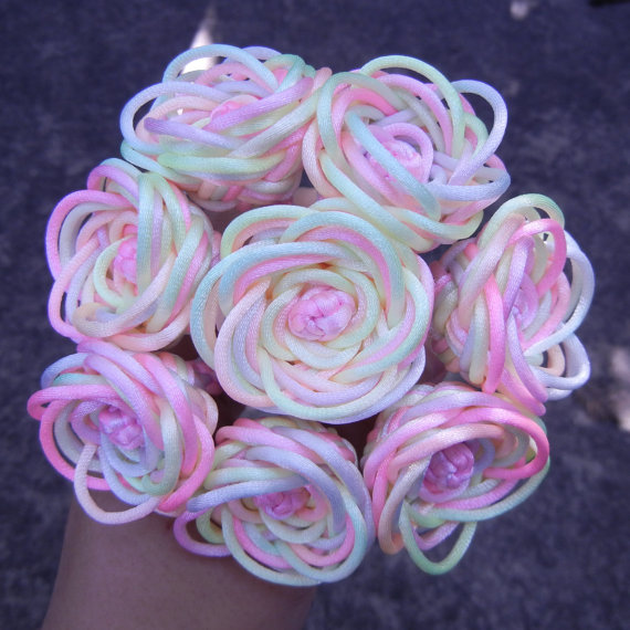 زفاف - Pastel rainbow rose bouquet - can be made with custom colors