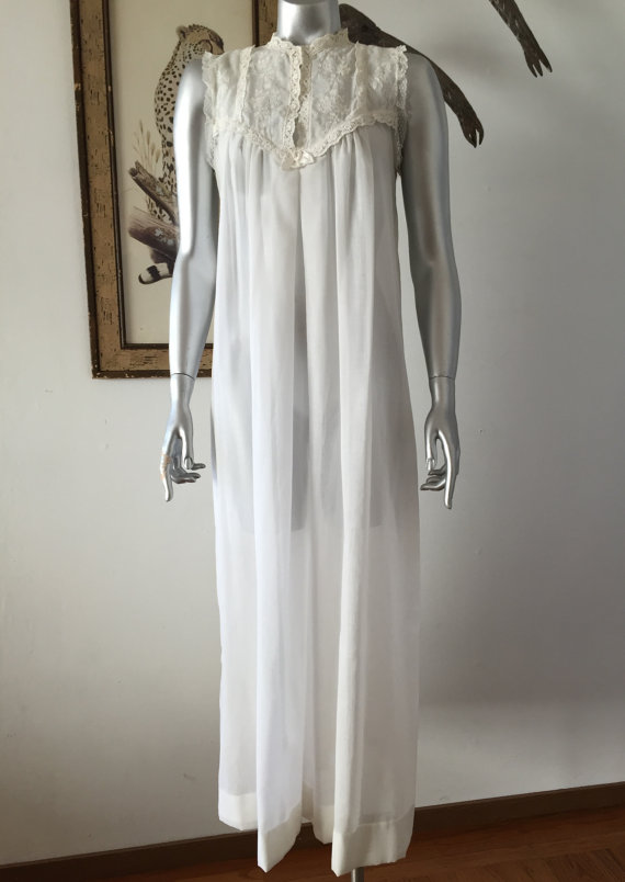 Mariage - Christian Dior Lingerie White Lace Top Gown