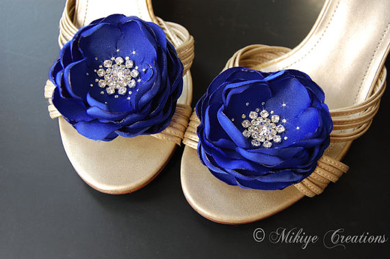 زفاف - Wedding Hair Flowers,  Shoe Clips, Sash Flowers, Sash Accessory 2 Piece Set - Royal Blue Petals