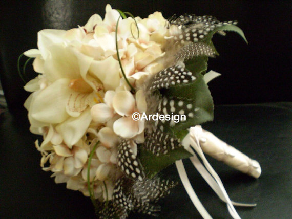 زفاف - Puttin On THE RITZ Wedding Bouquet Guinea Feathers