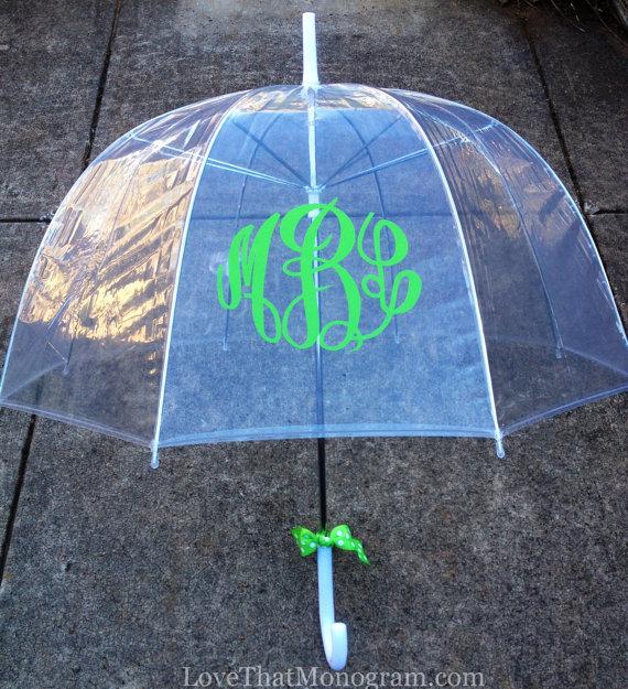 Mariage - Monogrammed Gift, Monogrammed Umbrella, Personalized Umbrella, Clear Dome Umbrella, Bridesmaid Gift, Shower Gift, Hostess Gift