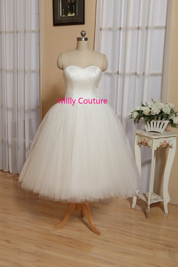 Hochzeit - Tutu wedding dress, tulle wedding dress short, 1950 dress 50s wedding, tea length wedding dress sweetheart neck, vintage wedding dress