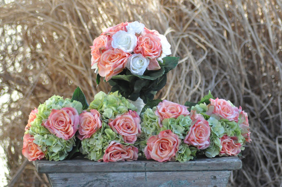 Mariage - Wedding Bouquet, Keepsake Bouquet, Bridal Bouquet Complete coral and ivory roses with green hydrangea wedding bouquet made of silk roses.