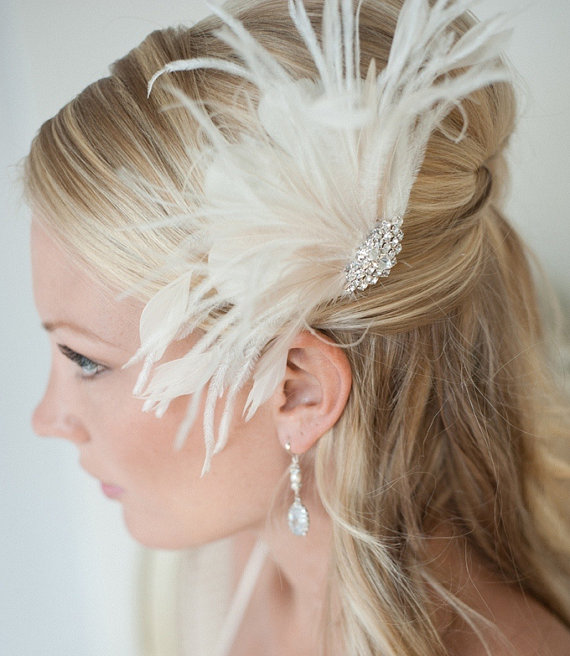 زفاف - Bridal Feather Fascinator, Wedding Hair Accessory, Champagne and Ivory - KIMBERLY