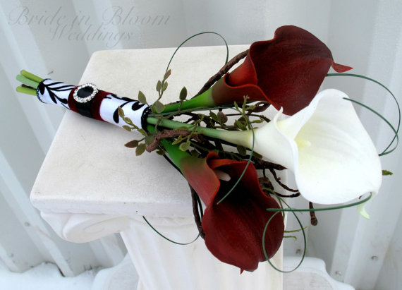 Mariage - Bridal bouquet real touch red white calla lily damask wedding