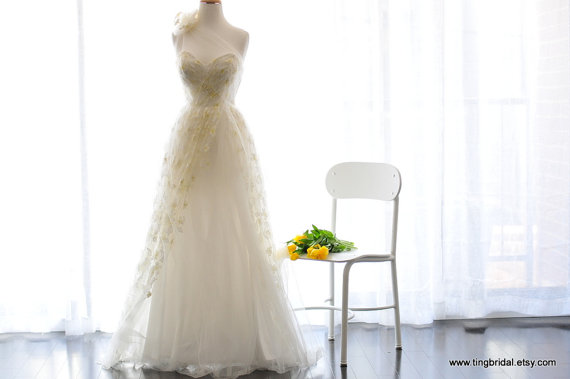 زفاف - Spring Yellow Ada Wedding Dress Gown-Made to order-  A-line Single strap floral lace with adjustable corset back
