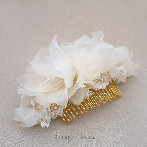 Свадьба - Fall Wedding Hair Accessories, Lace and Pearls, Pure Silk Flower Bridal Hair Accessories, Floral Bridal Headpiece, Ivory Wedding Headpiece